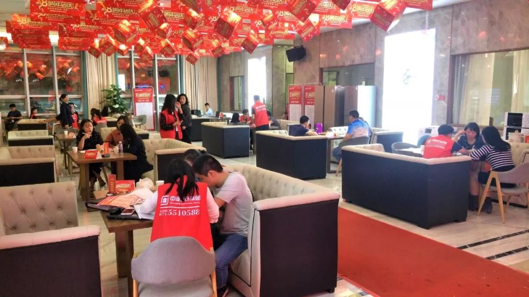 這家公司居然這么火爆，是什么吸引了他們?