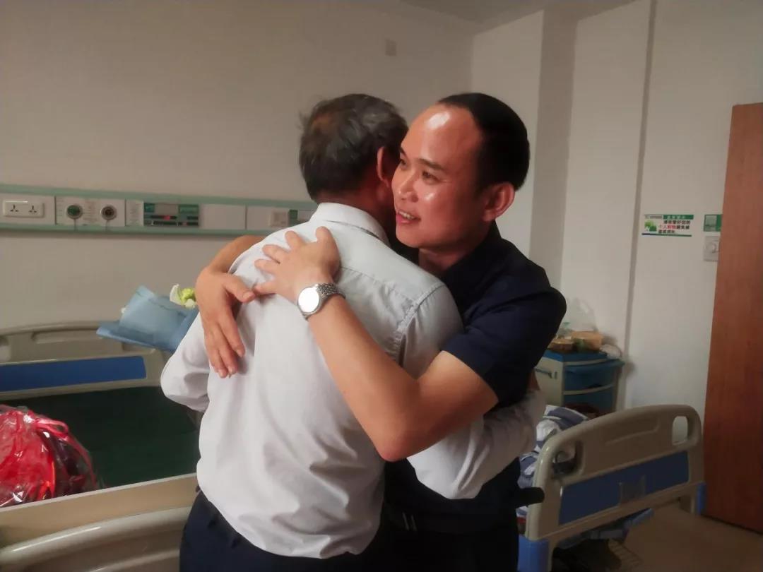 真情關(guān)懷，慰問(wèn)員工丨老羅，愿您早日康復(fù)！